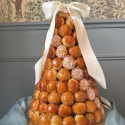 Croquembouche (soezentoren) By Amsterdam Patisserie